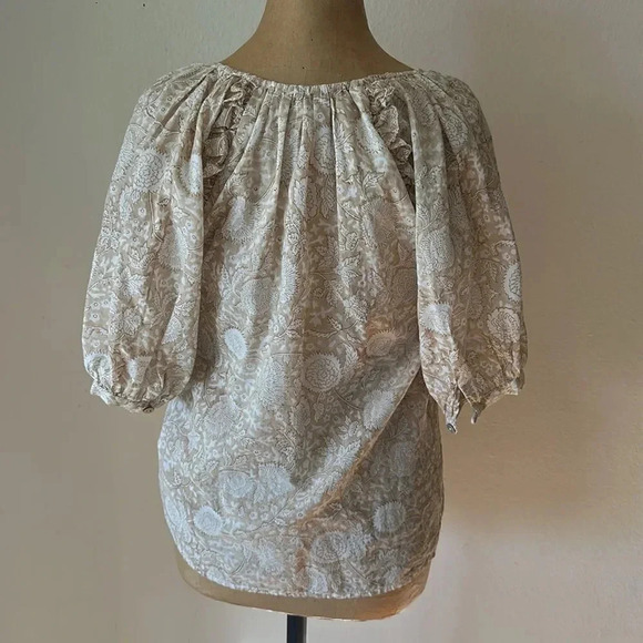 Cleobella sz XS tan and white organic cotton blouse gorgeous shell buttons EUC - Picture 4 of 8